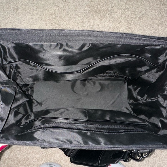 Béis Convertible Mini Weekender - Picture 9 of 9